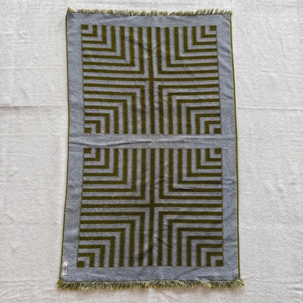 Vintage Yves Saint Laurent Fieldcrest Bath Towel Geometric MCM Fringe USA